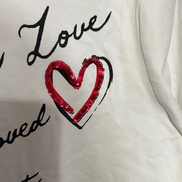 NWT Chico's White Love Script Top with Red Heart - Picture 4 of 11